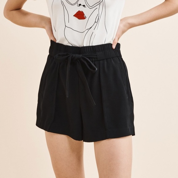 Dynamite High-waisted black tie up shorts - Picture 2 of 5